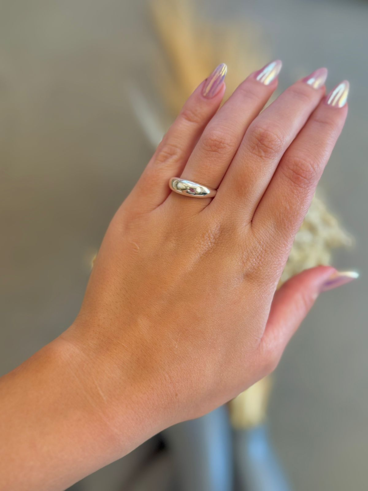 Anéis Lisos: Elegância que Nunca Sai de Moda