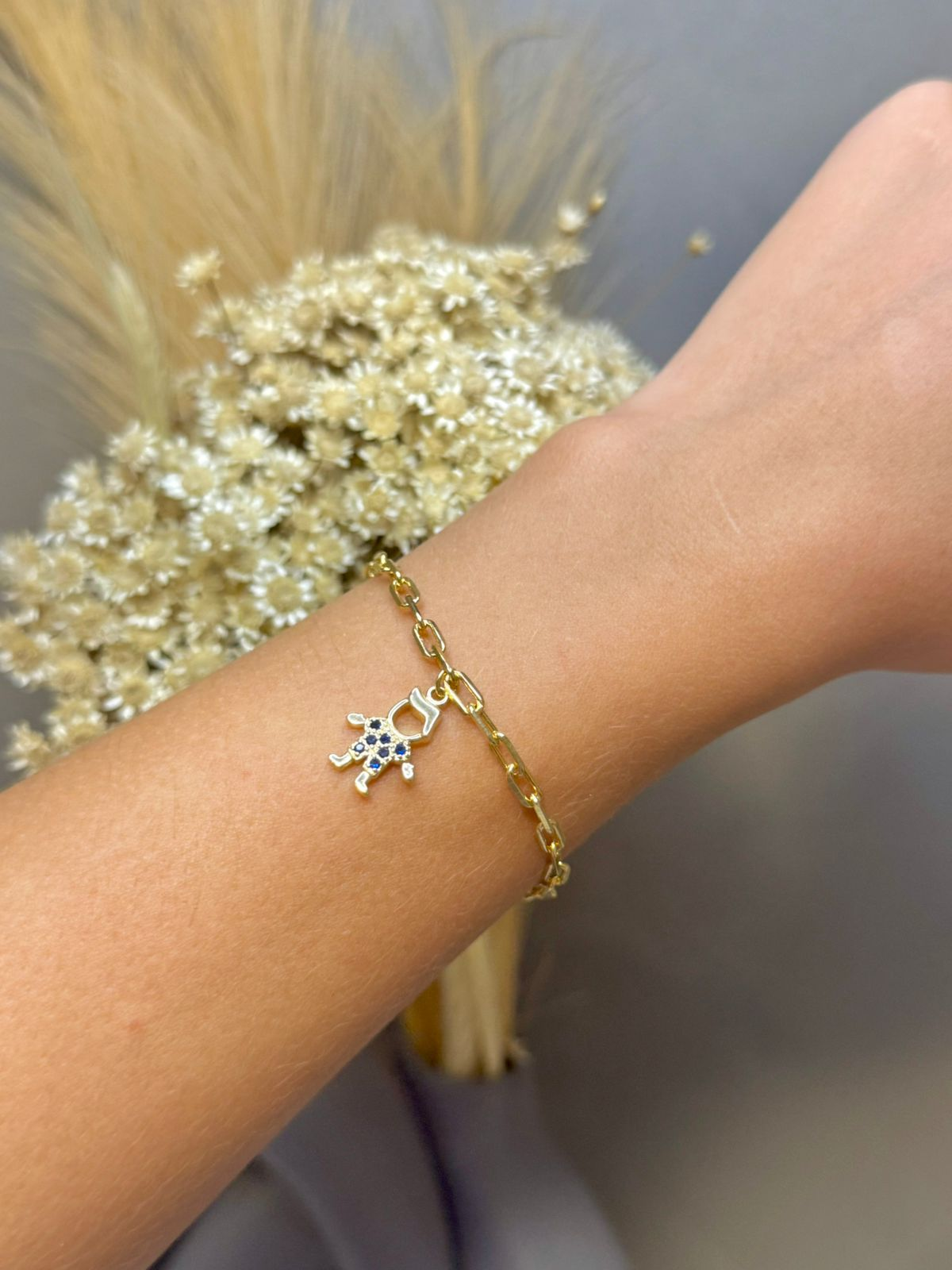 Pulseiras com Pingentes: Encontre a Que Combina com Você