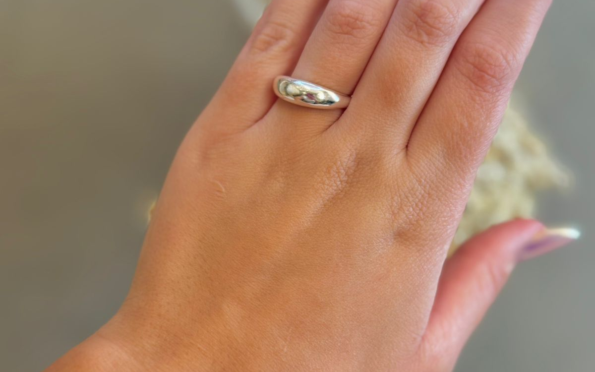 Anéis Lisos: Elegância que Nunca Sai de Moda